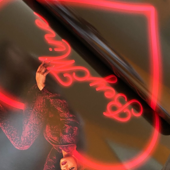 Ivy park ❤️ Ivy heart collection look book - Picture 5 of 6